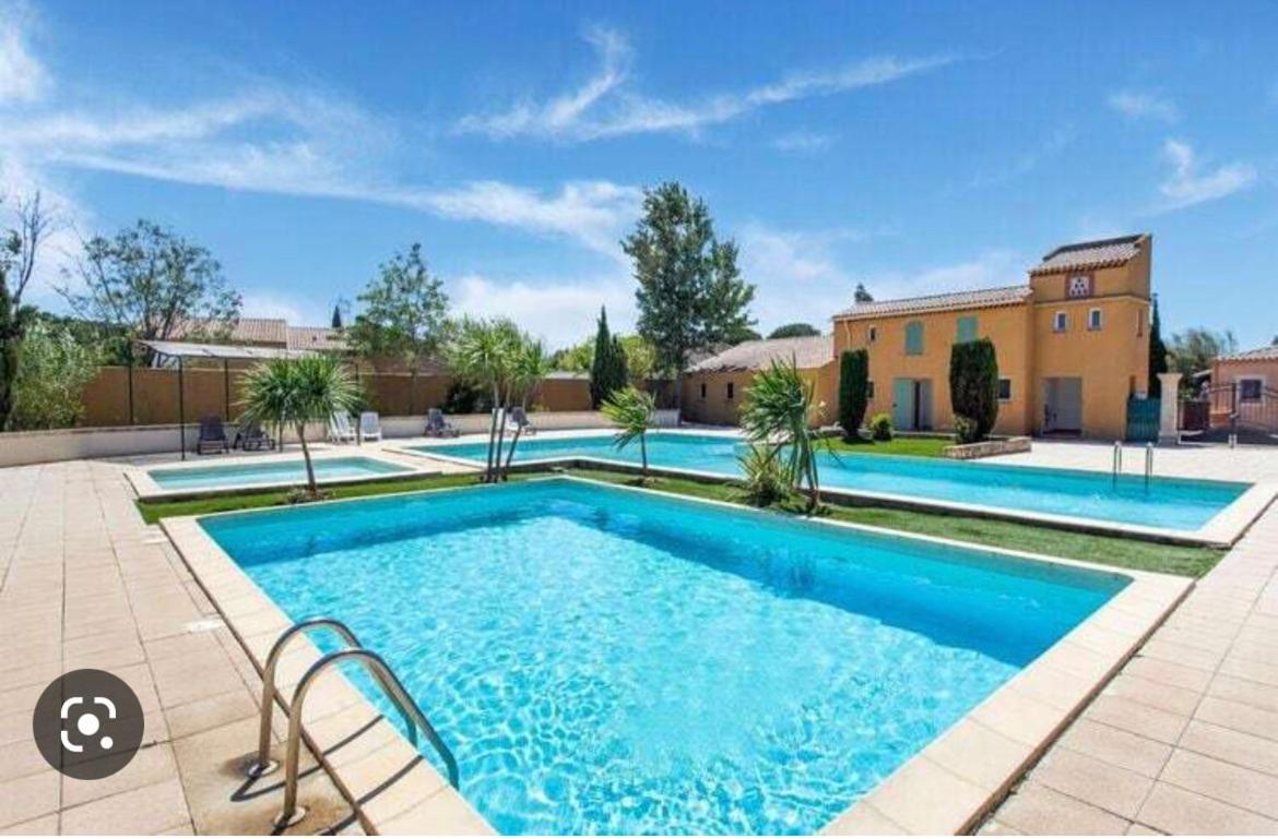 Maison de vacances dans résidence avec piscine Arlés Exterior foto